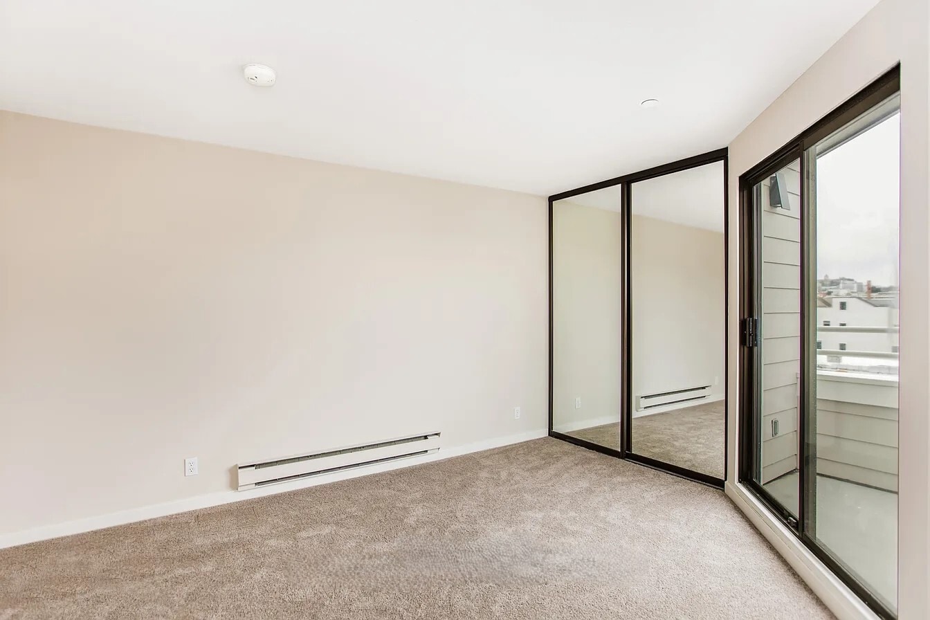 Guest Bedroom - 2185 Bush St