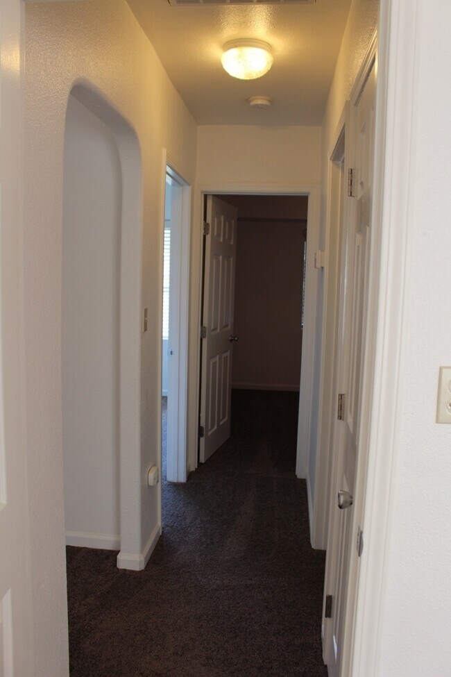 Building Photo - South Ave Turlock