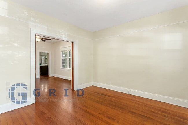 Building Photo - Gorgeous 2 Bedroom Victorian Home!