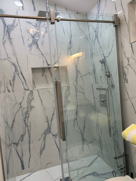 Building Photo - 17351 Bullock St