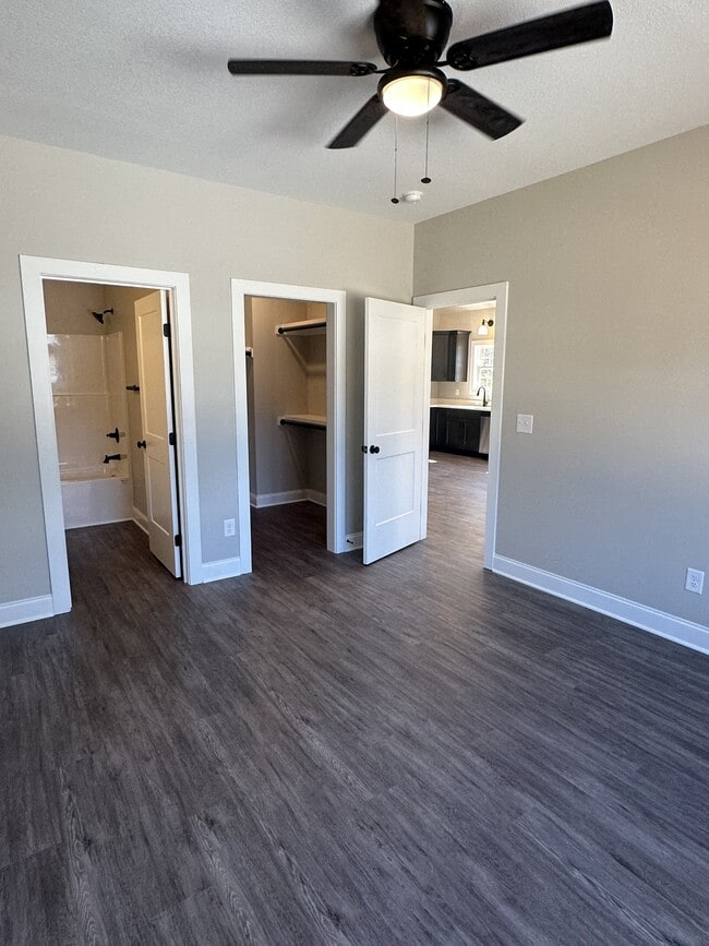 Building Photo - 205 Cunningham Dr