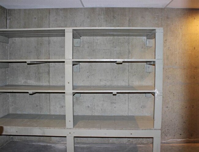 Building Photo - 7210 W Brookover Dr