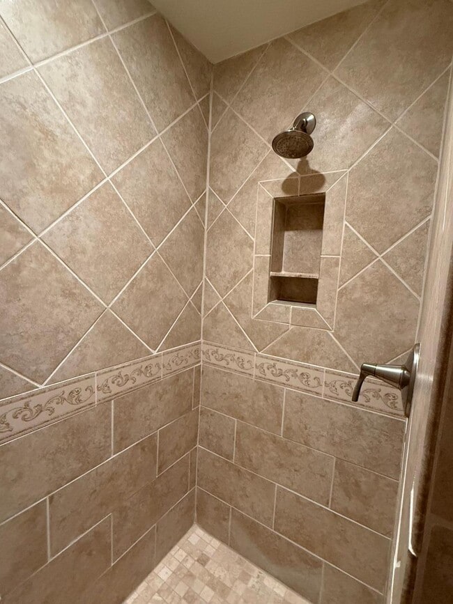 Building Photo - 20100 N 78th Pl