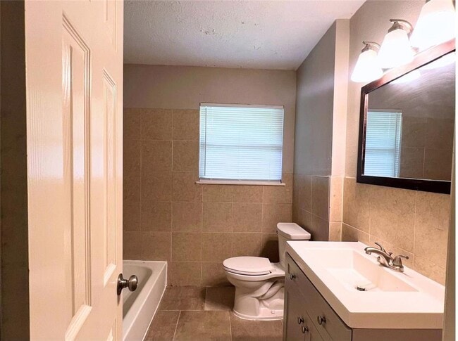 Building Photo - 5767 Flamingo Dr