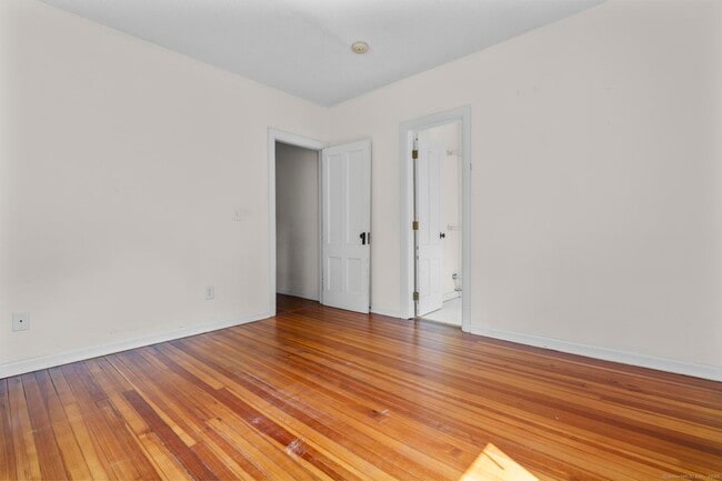 Building Photo - 14 S Whittlesey Ave