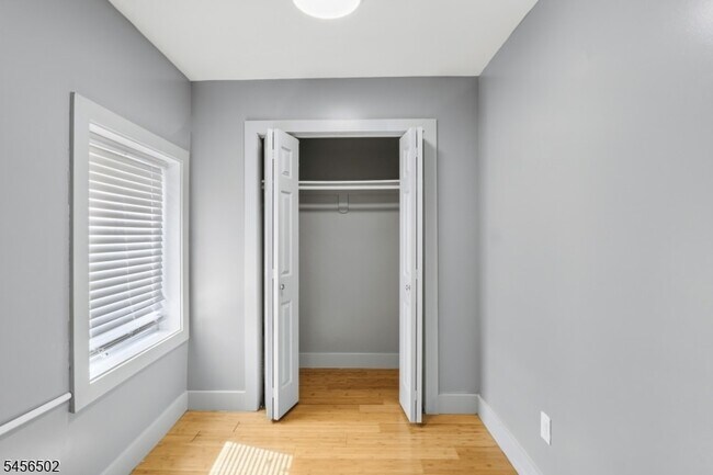 Building Photo - 53 2nd Ave