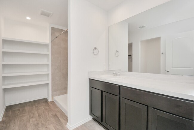 Building Photo - 23133 Teakwood Hills Dr