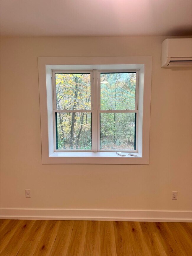 Building Photo - 2113 W Madison Ave