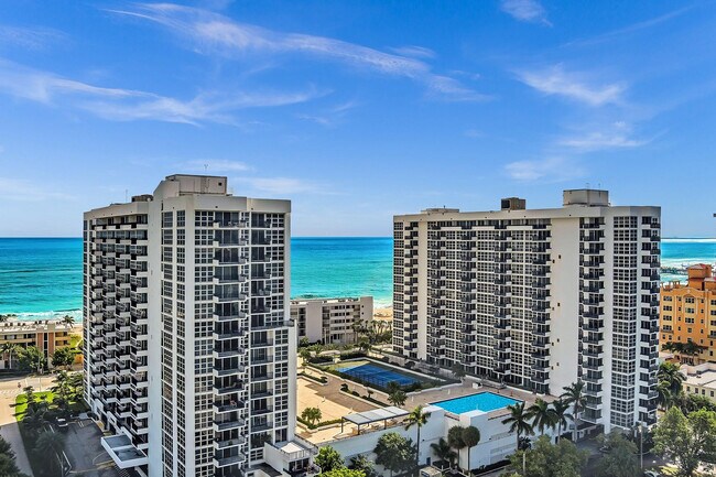 Building Photo - 525 N Ocean Blvd