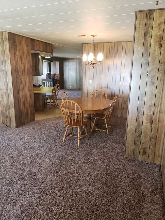 Building Photo - PRIVACY!!!  2 Bed 2 bath mobile home on ac...