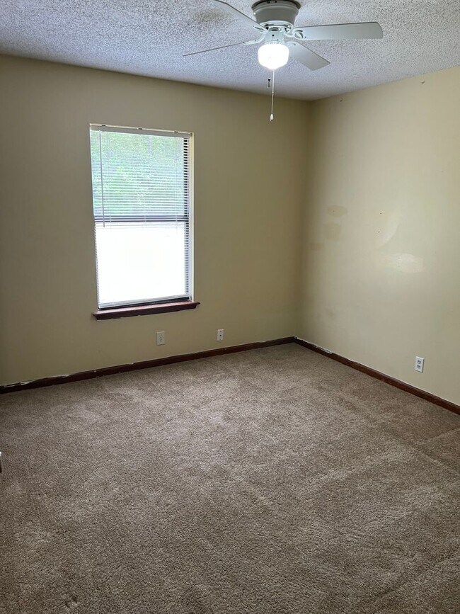 Building Photo - 108 Cambray Cir