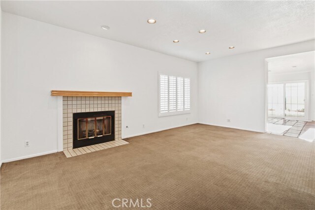 Building Photo - 53 Goldenrod