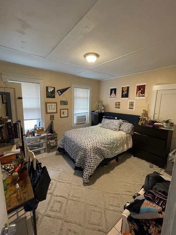 Building Photo - 723 Bennington St