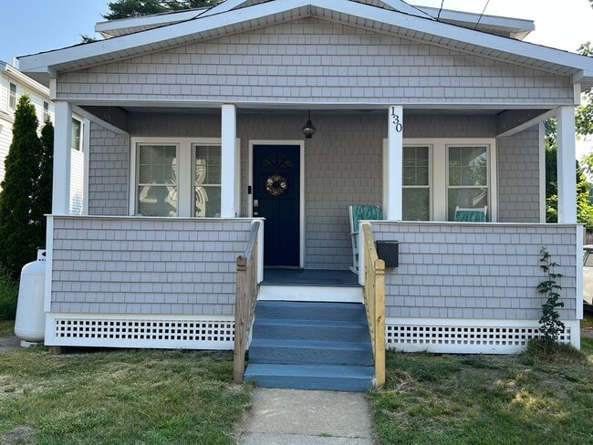 Front Entrance - 130 Union Ave