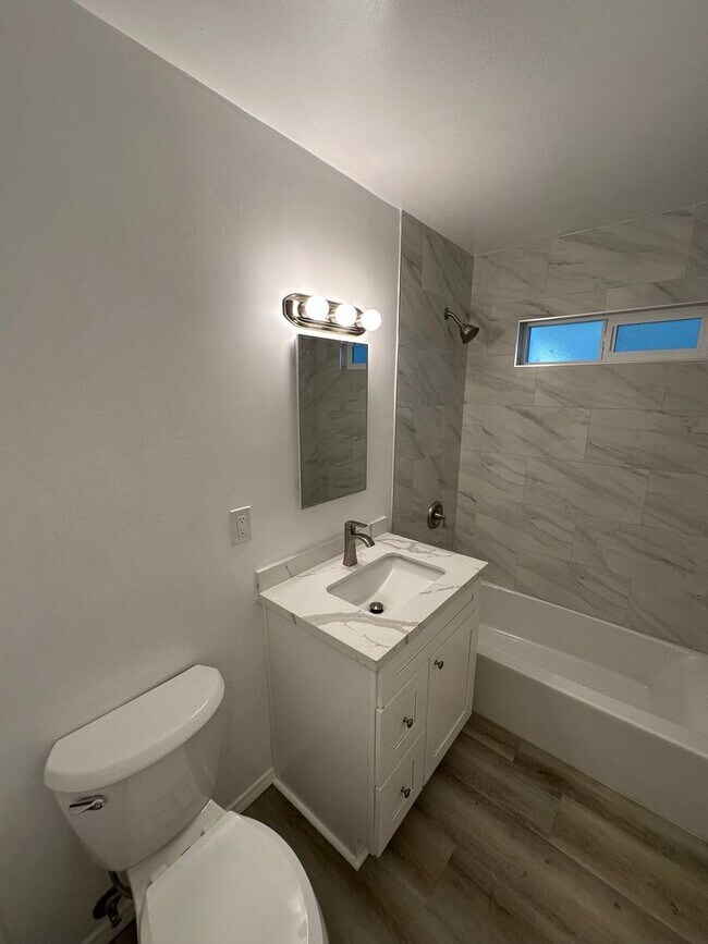 Building Photo - 3348 32nd St