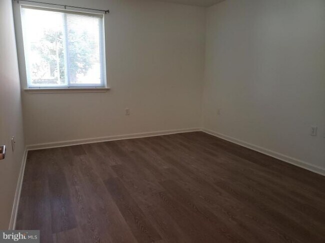 Building Photo - 3221 S Leisure World Blvd