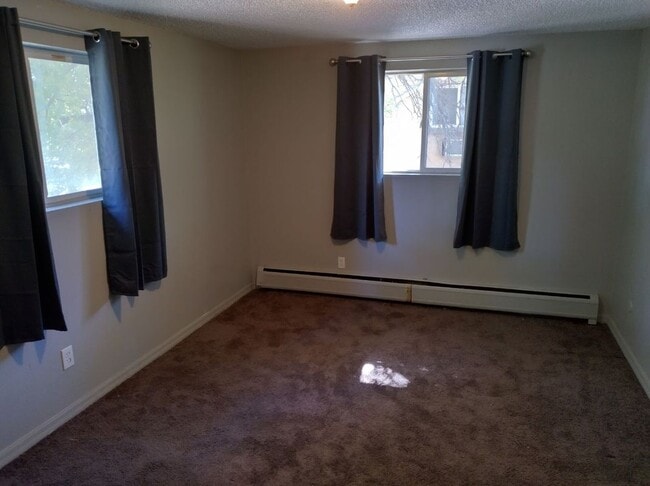 Building Photo - 1941 Clinton St