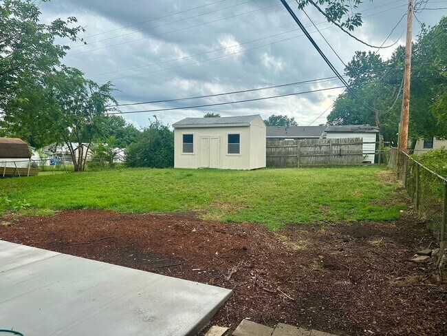Building Photo - 510 S 74th E Ave