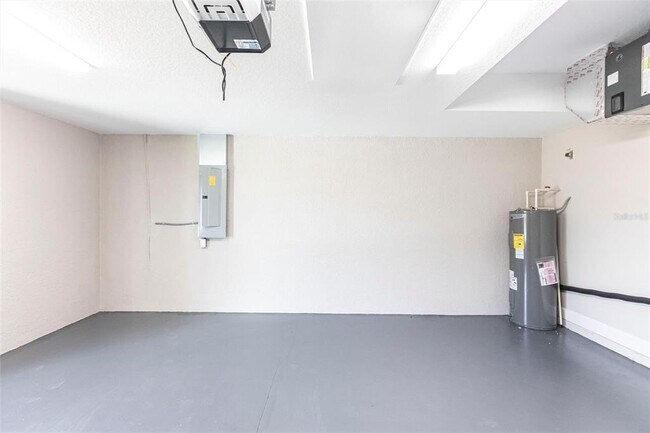 Building Photo - 2730 Parasol Ln