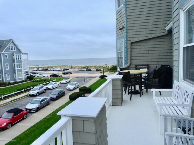 Building Photo - 4 Ocean Ave N