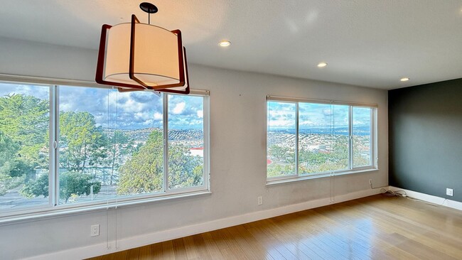 Building Photo - Modern Elegance with Breathtaking Views in...