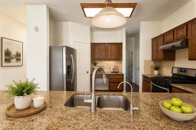 Building Photo - 1202 Dorset Ct