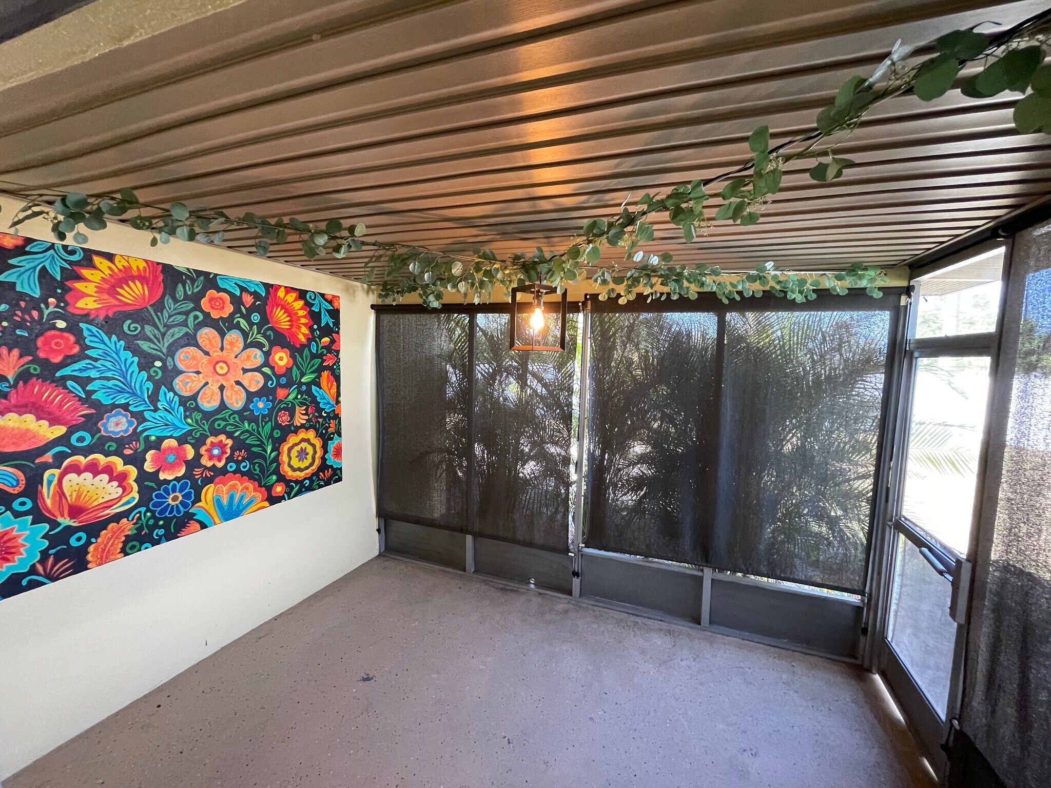 Back Screened In Porch - 21733 Edgewater Dr