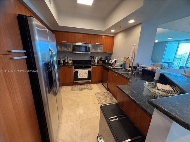 Building Photo - 15051 Royal Oaks Ln