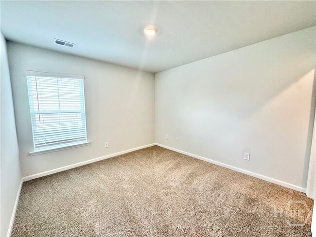 Building Photo - 245 Lillian St