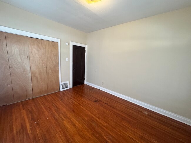 Building Photo - 1211 Sheridan-