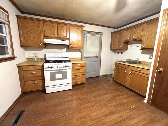 Building Photo - 200 Butte Ln