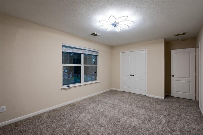 Building Photo - 15907 Kings Cypress Ln