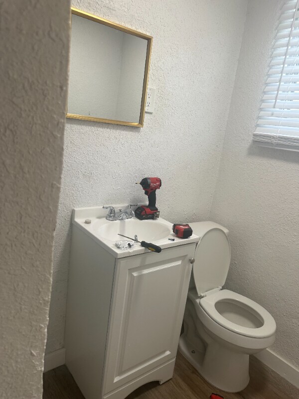 Building Photo - 1845 N Tamiami Trl