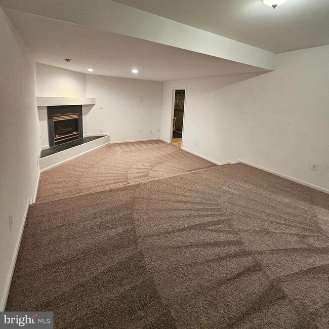 Building Photo - 13120 Misty Glen Ln