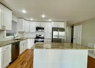 Building Photo - 188 Custer Ave