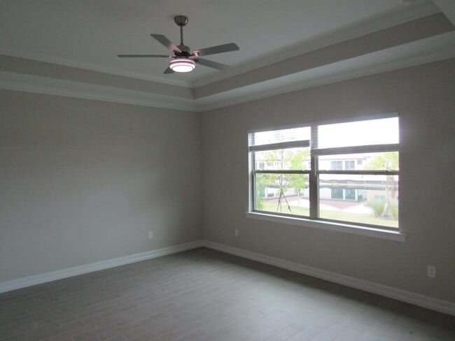 Building Photo - 608 Maraviya Blvd