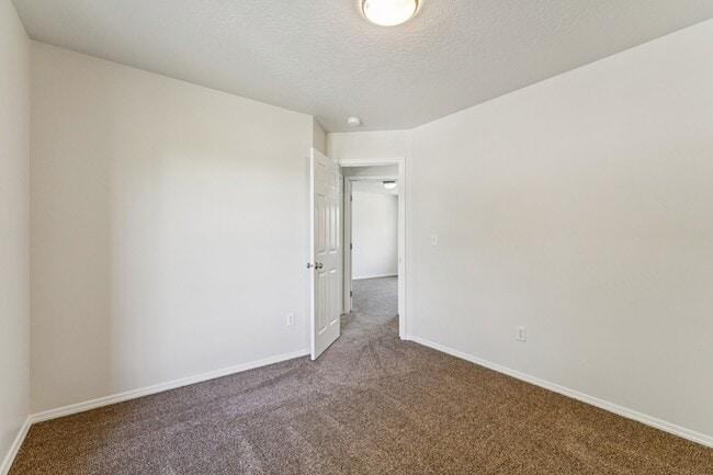 Building Photo - 123 Chapparosa Ct E