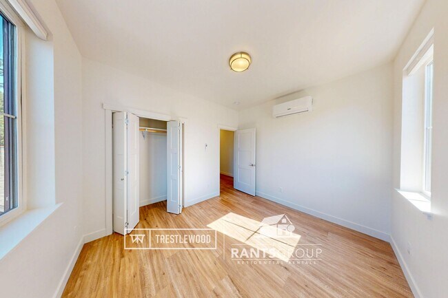 Building Photo - Brand New! Modern Home in Trestlewood – Wh...