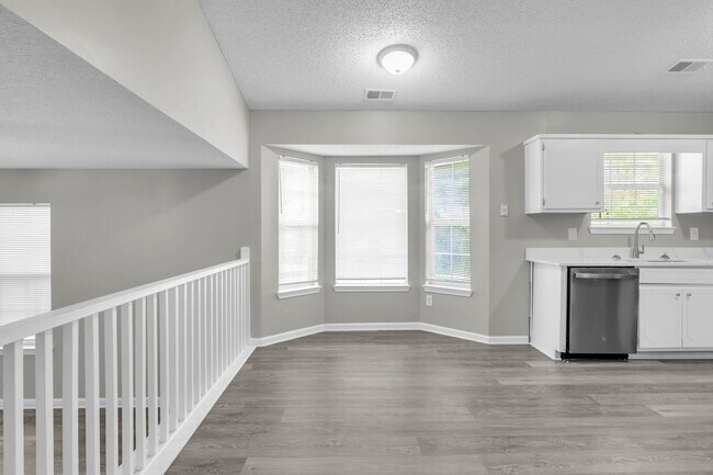 Building Photo - Welcome to your beautifully refreshed home in Hampton, where comfort, style, and convenience come...