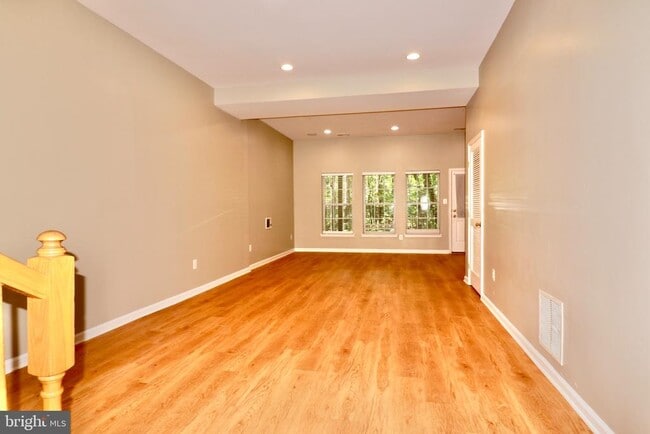 Building Photo - 25323 Damascus Park Terrace