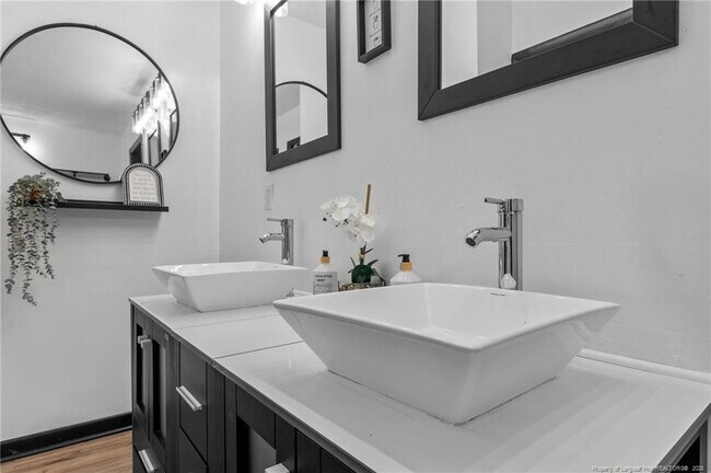 Building Photo - 2405 Morganton Rd