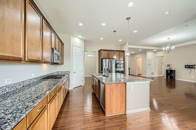 Building Photo - 4 Bed/4Bath Ranch-style home in the sought-after Meadow Mountain Villas community of southwest Lo...