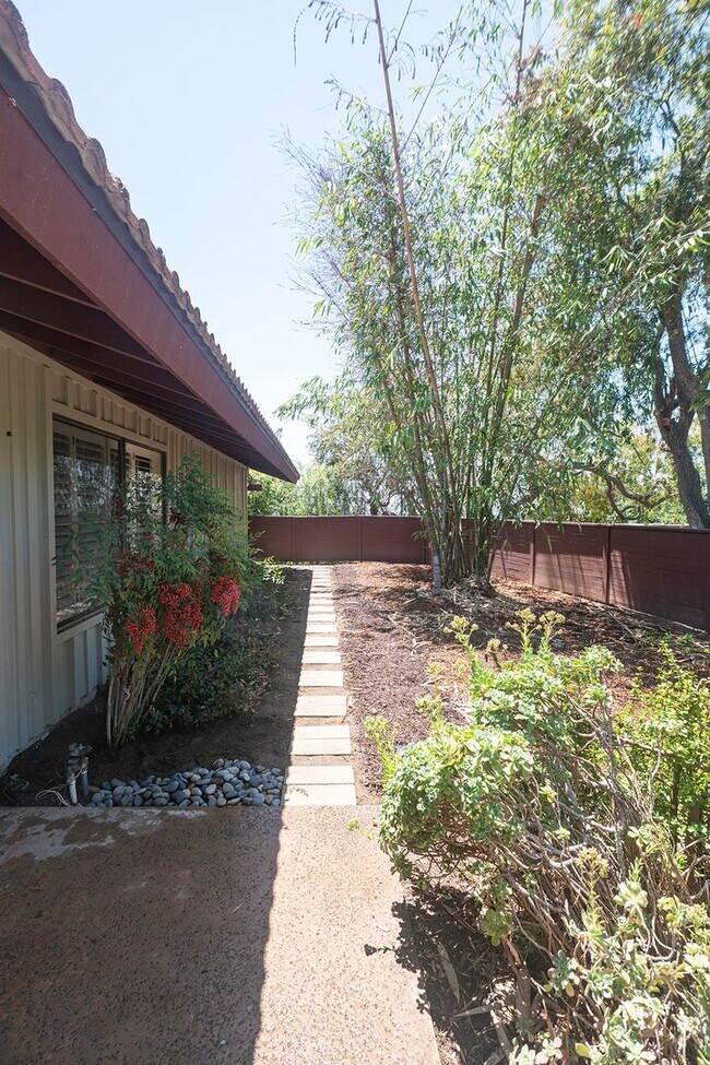 Building Photo - 3 Bedroom Ranch-Style Home on Avocado Grove Property in South Morro Hills
