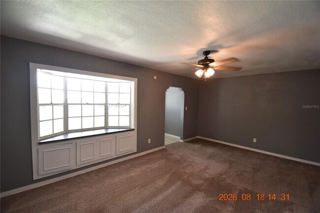 Building Photo - 212 N Clearview Ave