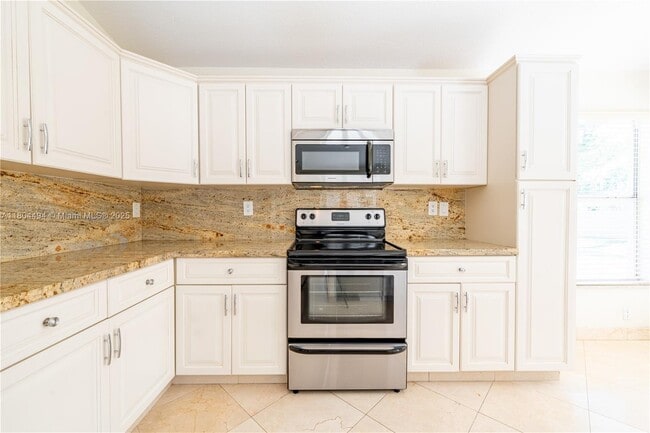 Building Photo - 1840 SW 135th Way