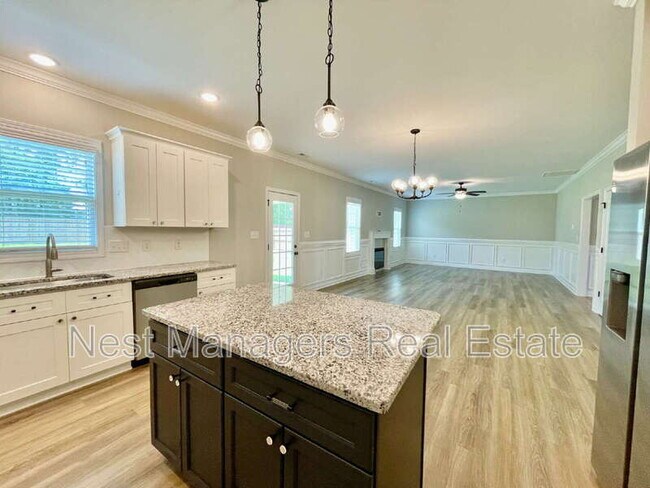 Building Photo - 141 Burnside Dr