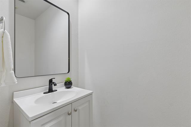 Building Photo - 4312 McKinney Ave