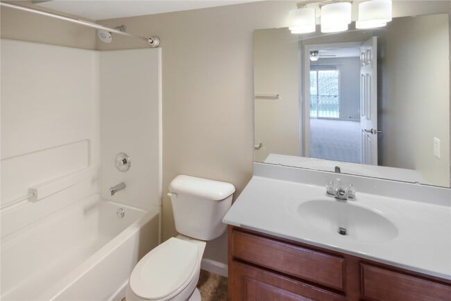 Building Photo - 30 Stonewall Creek Ct