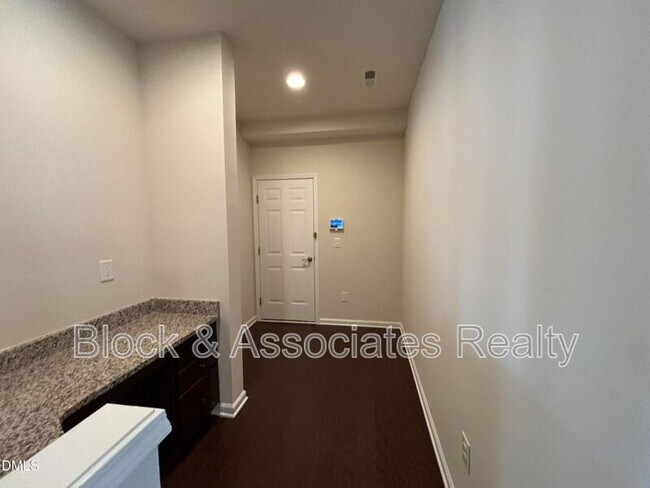 Building Photo - 1009 Magnolia Blossom Ln