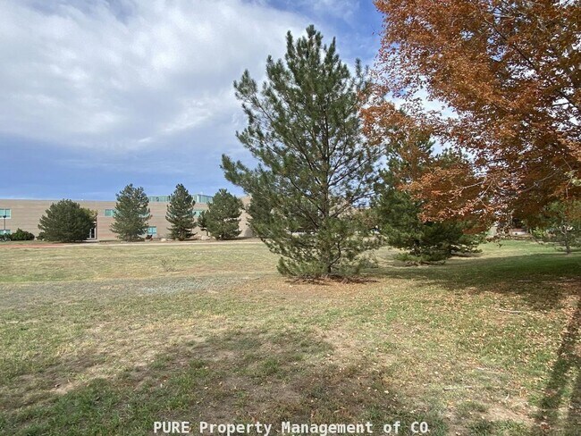 Building Photo - Large 2-story home with 3 bedrooms up plus loft!  Finished basement!